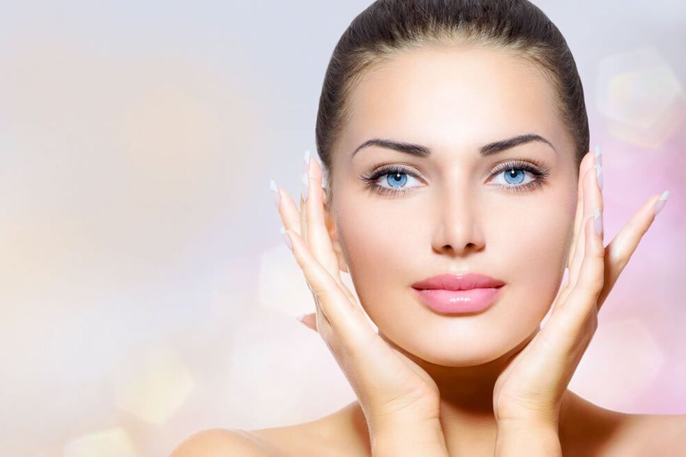 Bella ragazza dopo il peeling
